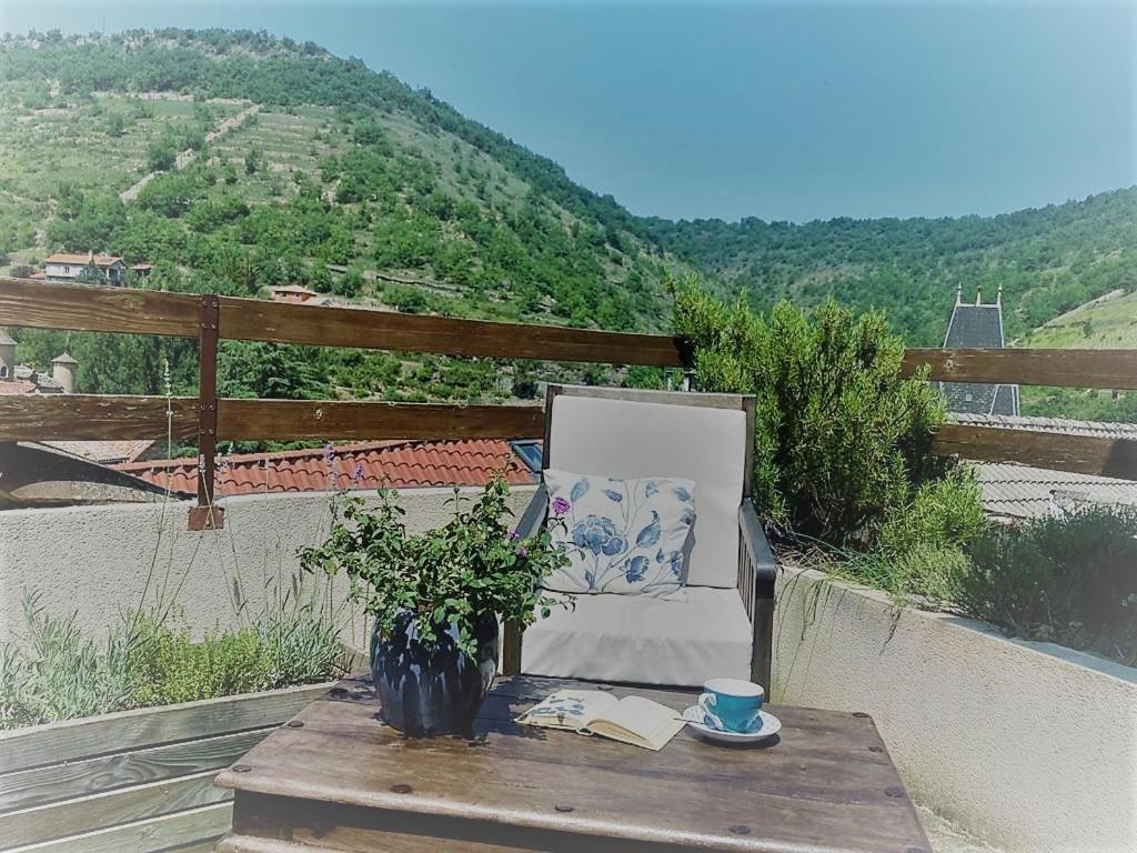 Le Cocon Bed & Breakfast Verrieres  Eksteriør bilde